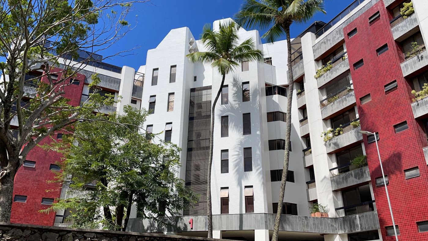Morro das Margaridas Assentamento de pastilha nas fachadas - depois